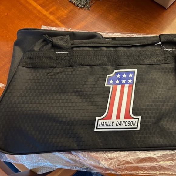 Harley Davidson #1 sports duffel bag - Picture 2 of 4
